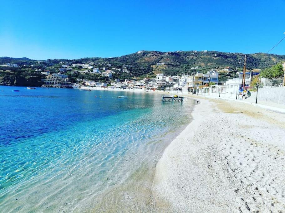 Lenico Beachfront Suites Agia Pelagia Екстериор снимка