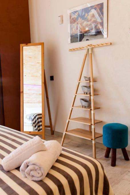 Lenico Beachfront Suites Agia Pelagia Екстериор снимка