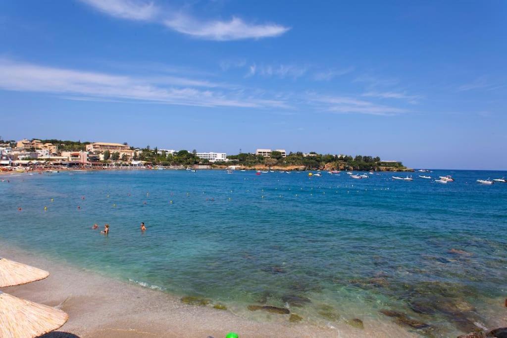 Lenico Beachfront Suites Agia Pelagia Екстериор снимка