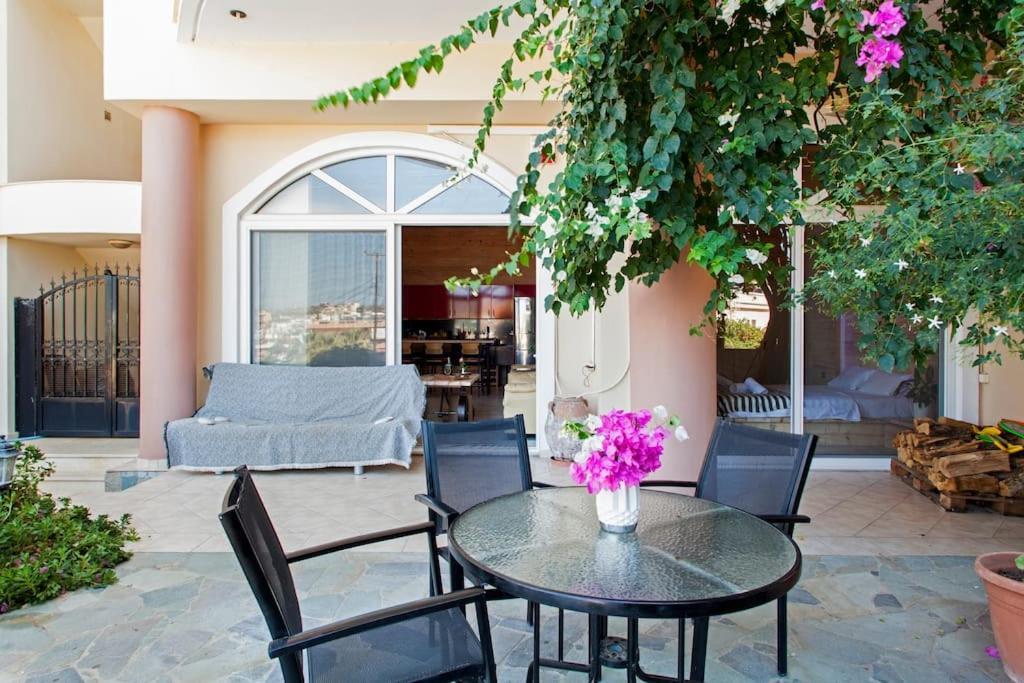Lenico Beachfront Suites Agia Pelagia Екстериор снимка